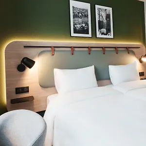 https://campanile-nice-aeroport.fr-provencehotel.com