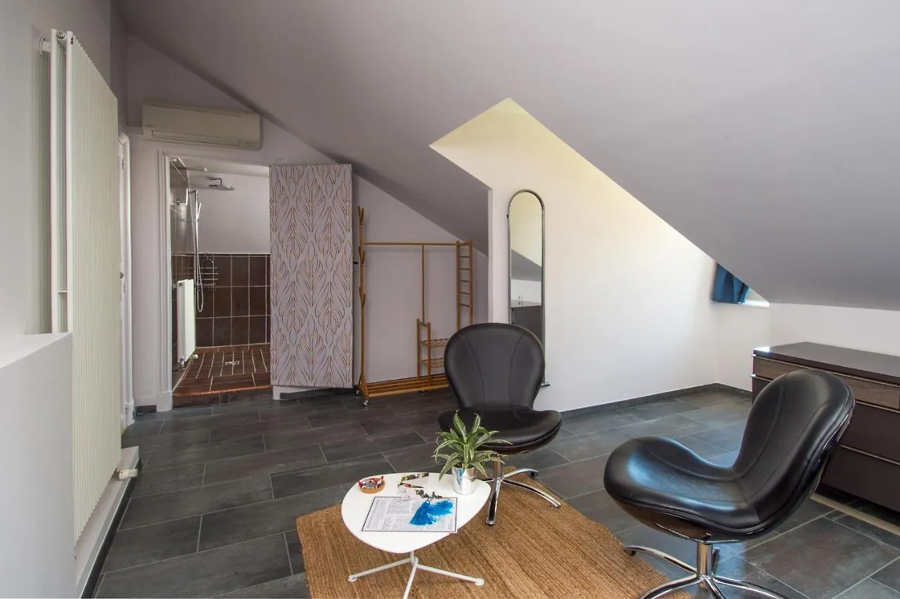 Villa La Muse Mostuejouls Bed & Breakfast